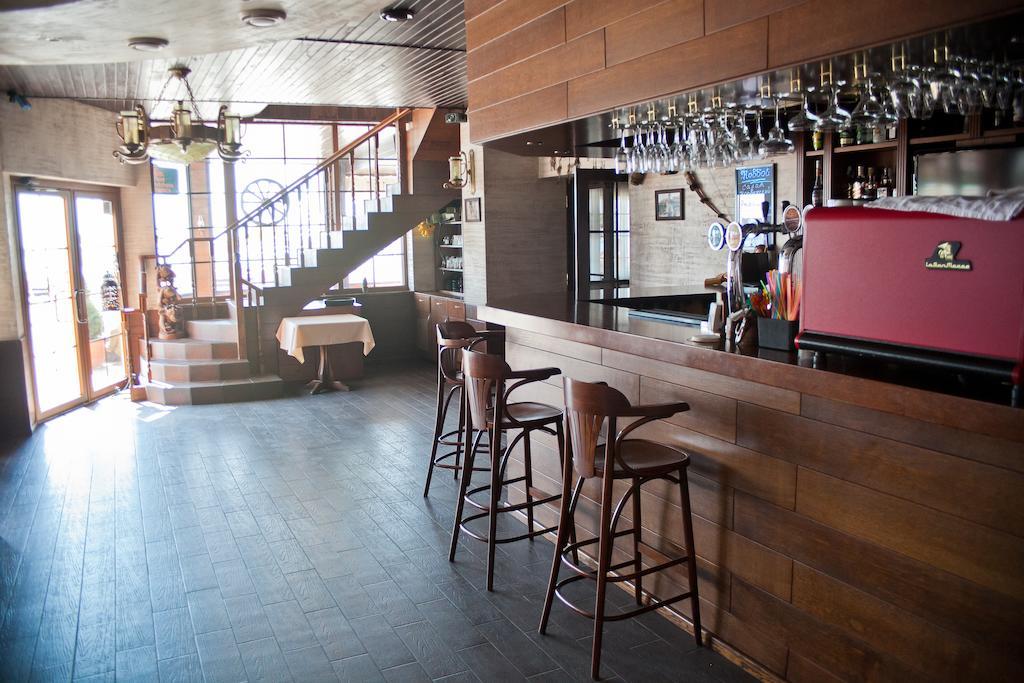 Cowboy Hotel Odessza Kültér fotó